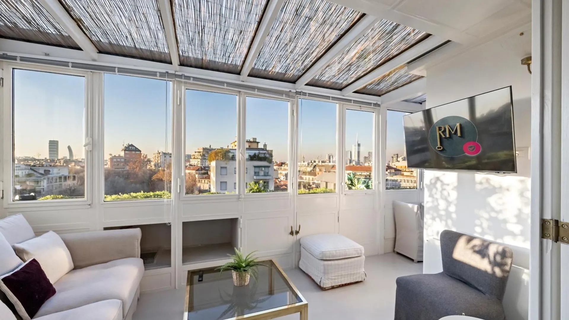Luxury Penthouse With Jacuzzi & 360 View Rooftop Milaan 0*,  Italië