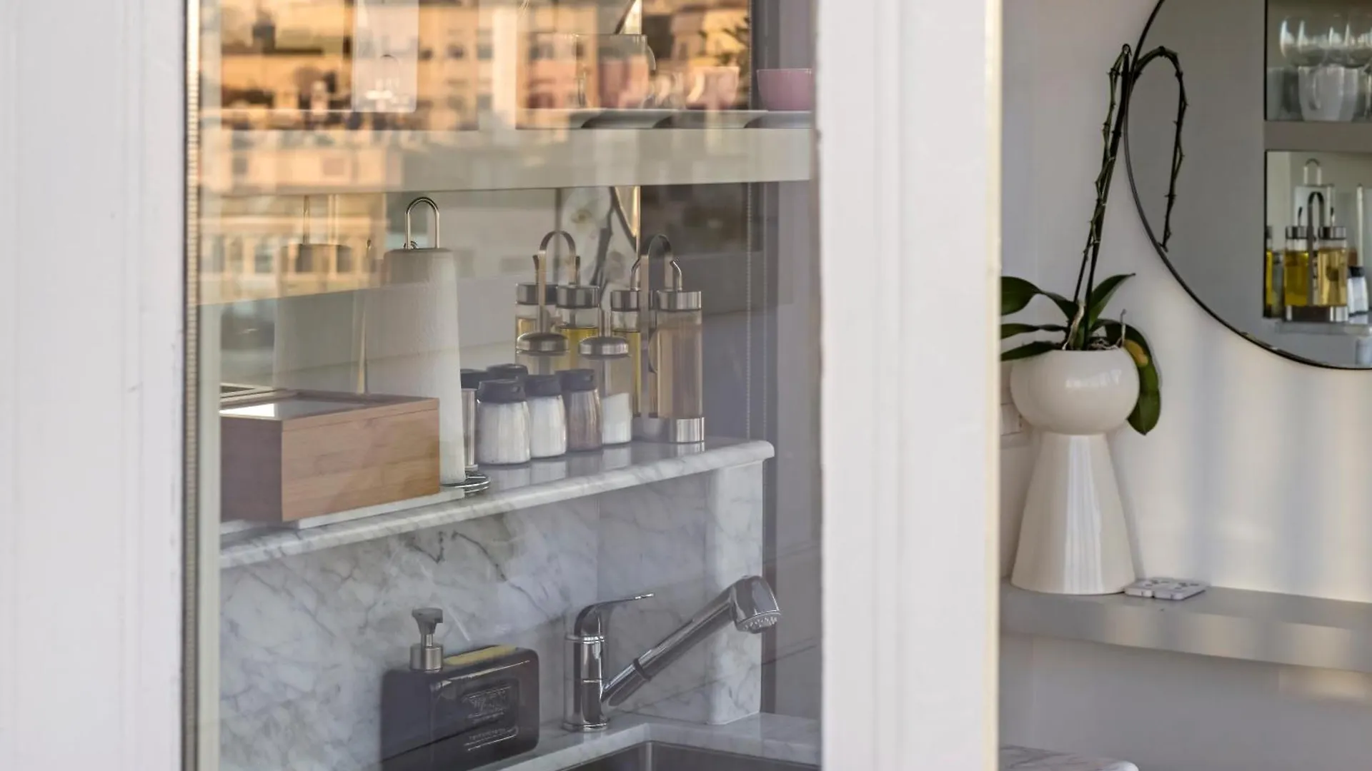 Appartement Luxury Penthouse With Jacuzzi & 360 View Rooftop Milaan