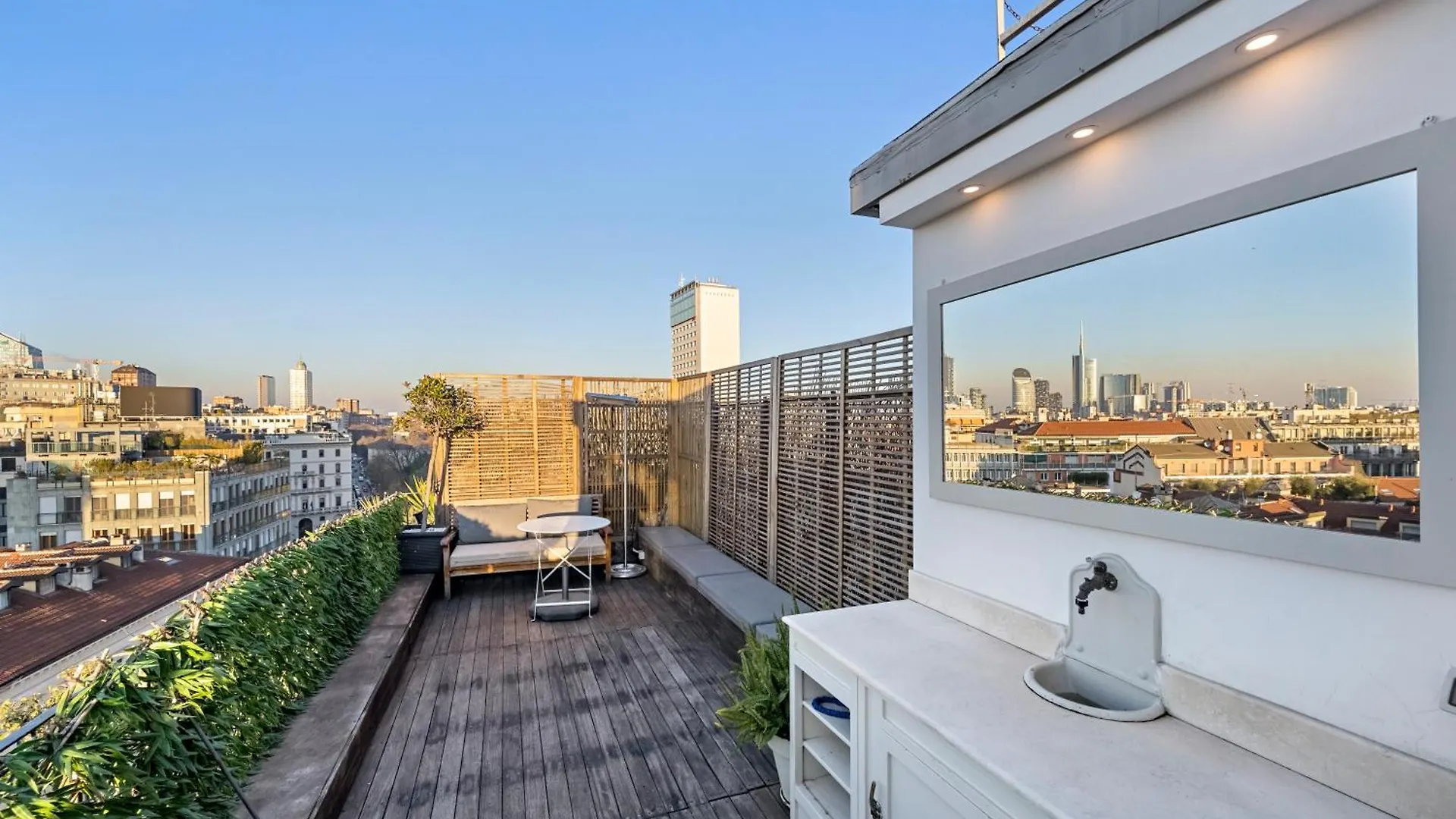 Luxury Penthouse With Jacuzzi & 360 View Rooftop Milaan