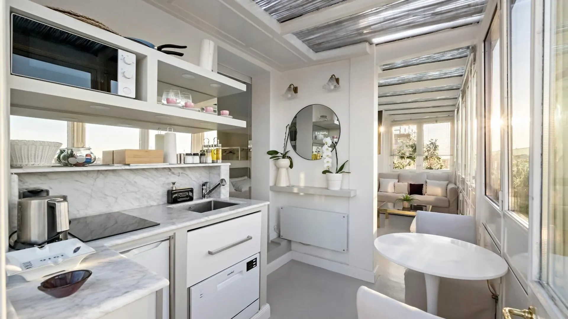Luxury Penthouse With Jacuzzi & 360 View Rooftop Milaan Italië