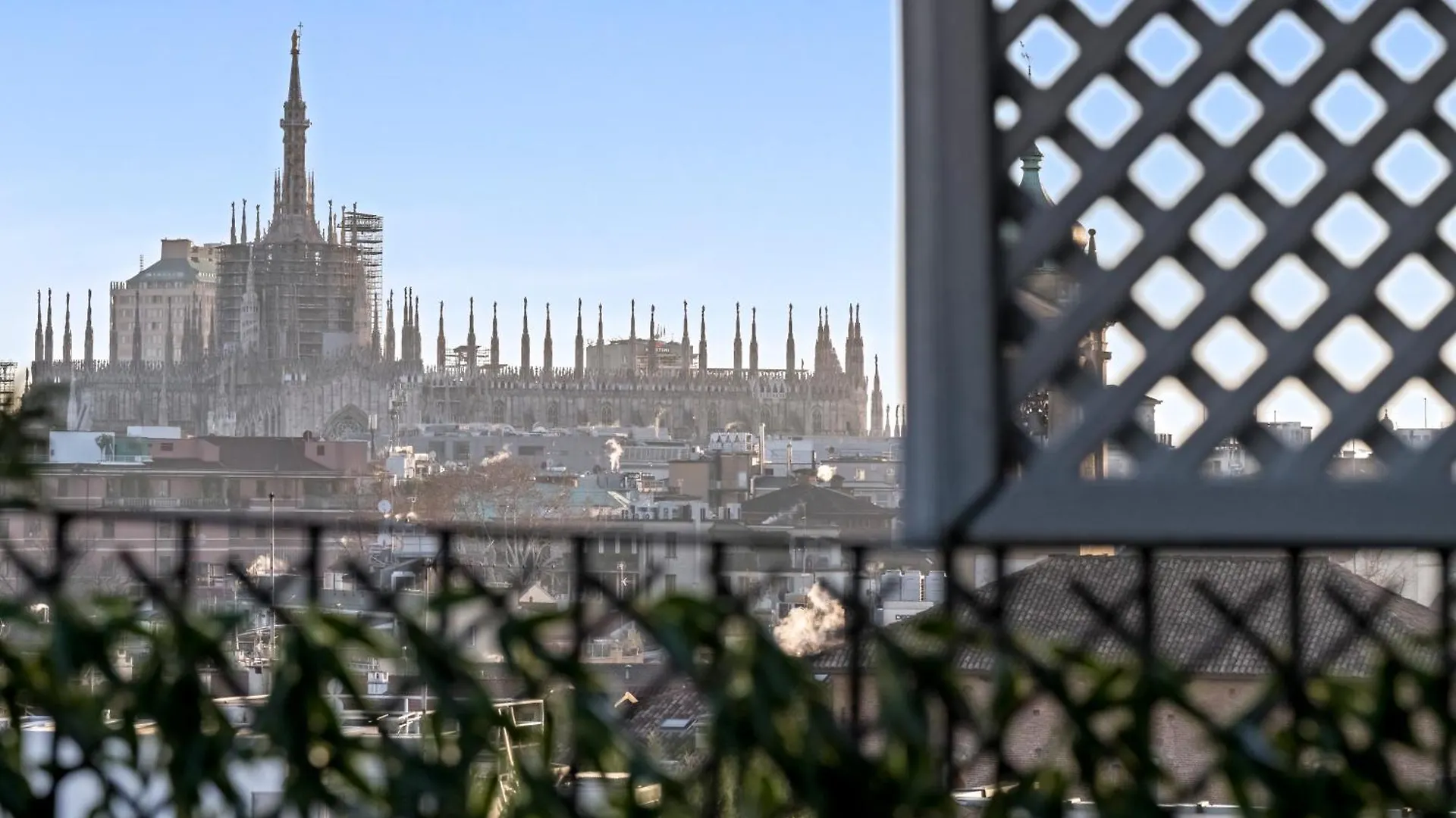 Luxury Penthouse With Jacuzzi & 360 View Rooftop Milaan Italië
