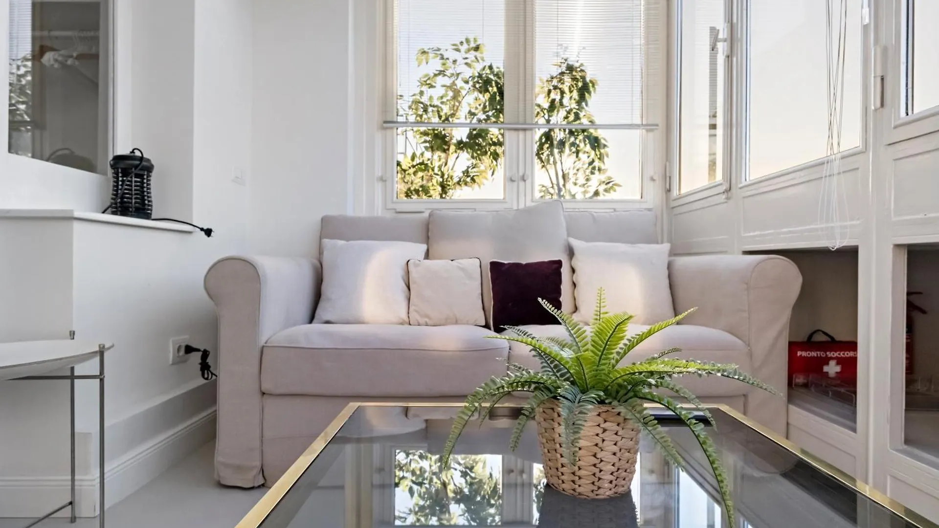 Luxury Penthouse With Jacuzzi & 360 View Rooftop Milaan Italië
