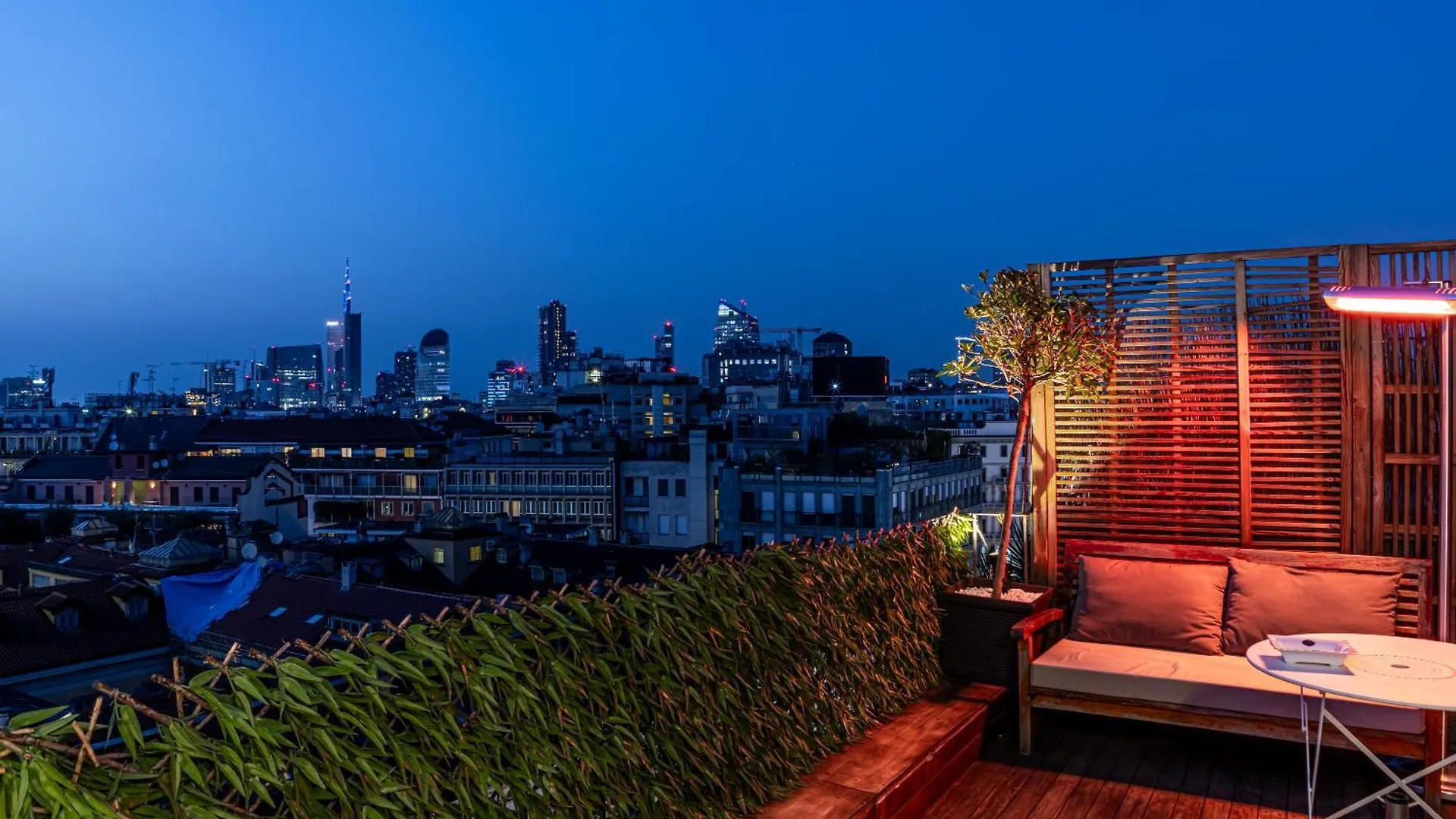 Luxury Penthouse With Jacuzzi & 360 View Rooftop Milaan